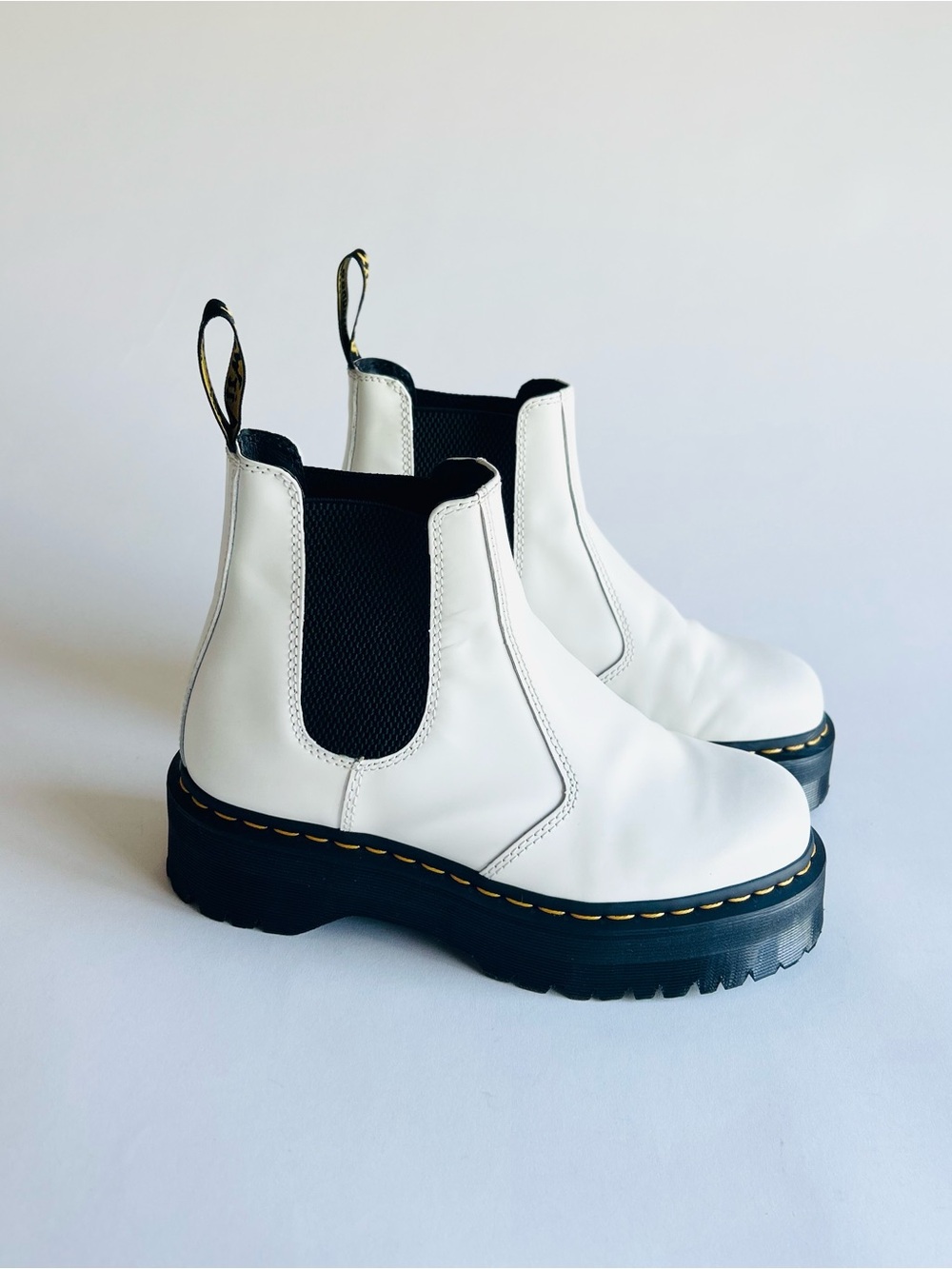 Dr. Martens 2976 QUAD White Leather Chelsea Boots Size 9
